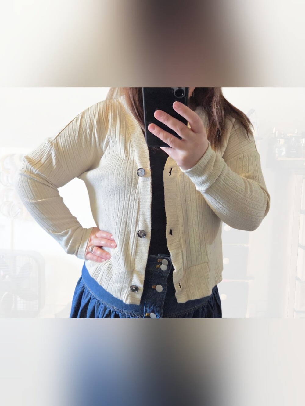 Women's Peace & Pearls Cream Button Front Cropped Cardigan Sweater Size M